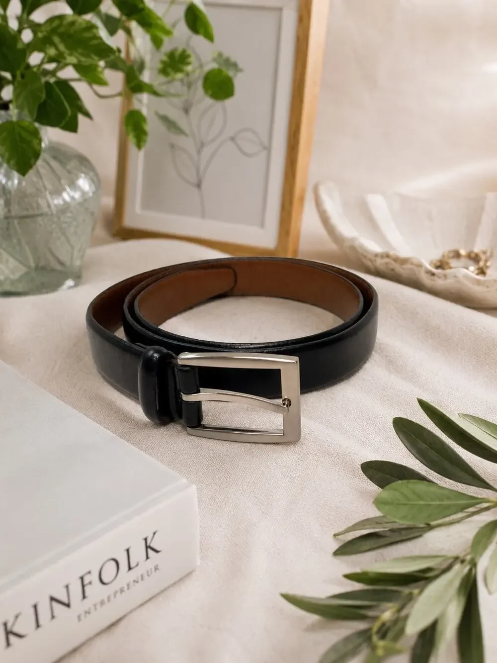 Jos. A. Banks Fine Italian Leather Black Belt with Silver Buckle. Size 40